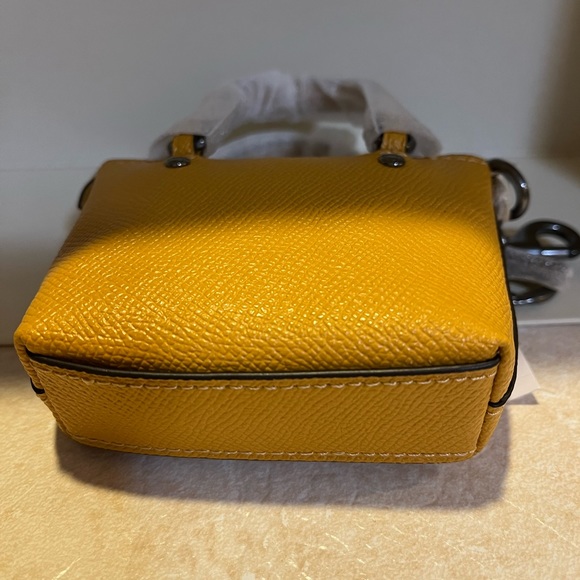 coach mini tote bag charm - Picture 5 of 6